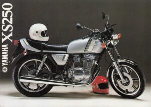 YAMAHA XS 250 + Prospekt brochure + 4 Seiten + Stand 1/79