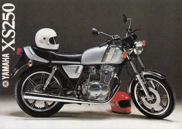 YAMAHA XS 250 + Prospekt brochure + 4 Seiten + Stand 1/79