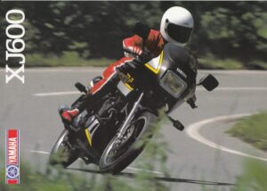 YAMAHA XJ 600 + PROSPEKT brochure + 4 Seiten + aus 11/1984