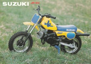 Titelseite: SUZUKI JR 50  + Prospekt flyer + 1 Blatt / 2 Seiten